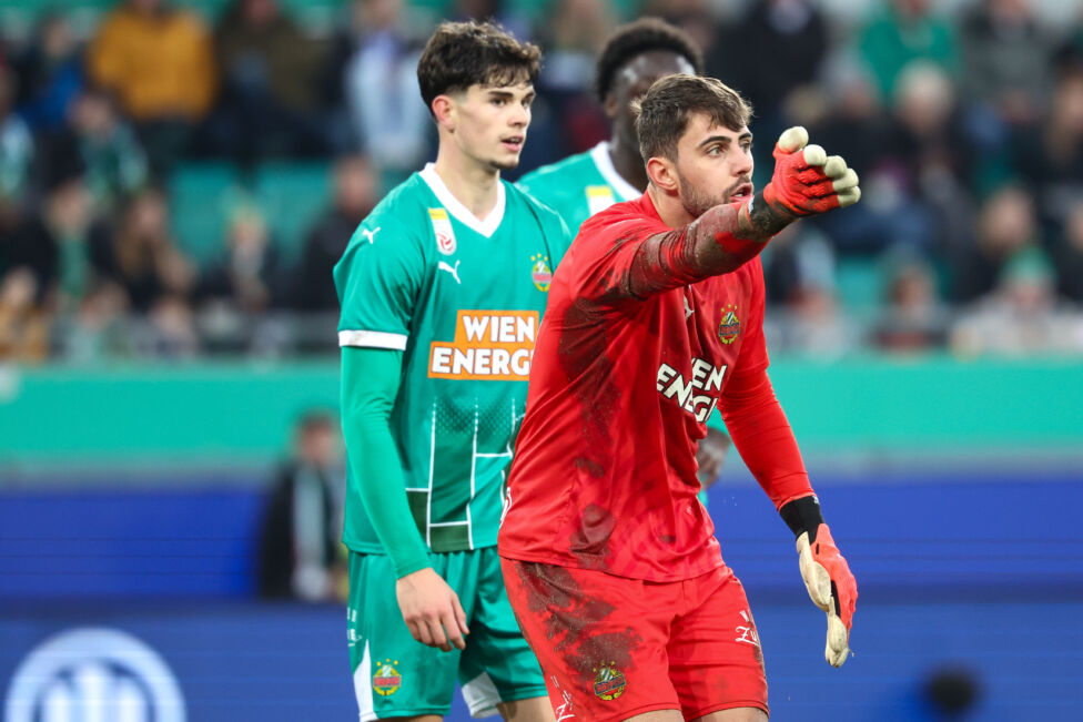 Obszöne Geste im Derby: Rapid-Goalie Hedl erhält Sperre