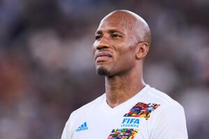 Die ehemaligen Chelsea-Stars Didier Drogba und Michael Essien verteidigen ihren Ex-Trainer José Mourinho gegen Rassismus