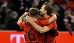 Der FC Bayern hat seinen Vorsprung zum Auftakt der 21. Runde der deutschen Fußball-Bundesliga ausgebaut