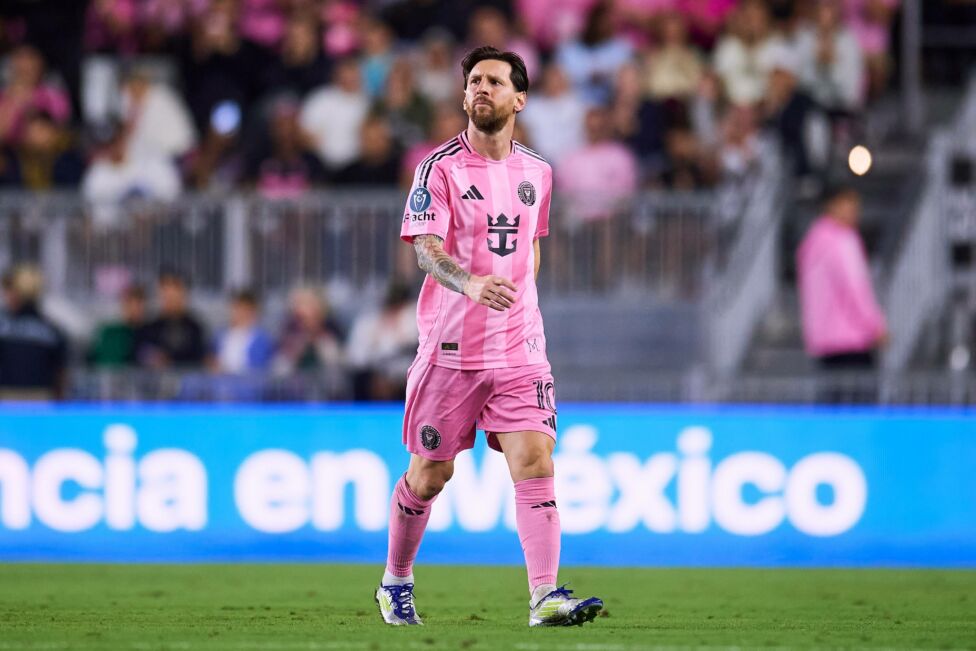 Mit einem Nackenzwicker an einem gegnerischen Co-Trainer hat sich Lionel Messi in der MLS am Dienstag eine Geldstrafe ei