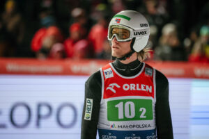 Im Rahmen der anhaltenden Diskussionen um den Anzugskandal bei der WM in Trondheim haben mehrere frühere norwegische Ski