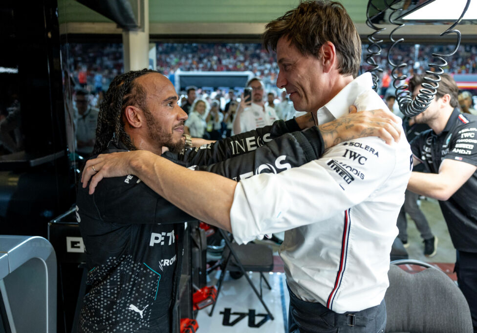 Lewis Hamilton in Ferrari-Rot - an die neue Wirklichkeit in der Formel 1 hat sich Mercedes-Motorsportchef Toto Wolff ers