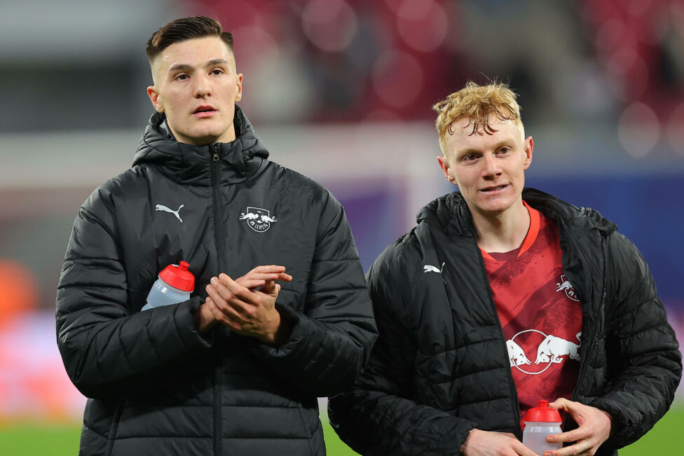 Manchester United will sich im Sommer in der Offensive verstärken. Dabei sind mit Benjamin Sesko und Hugo Ekiktike zwei 
