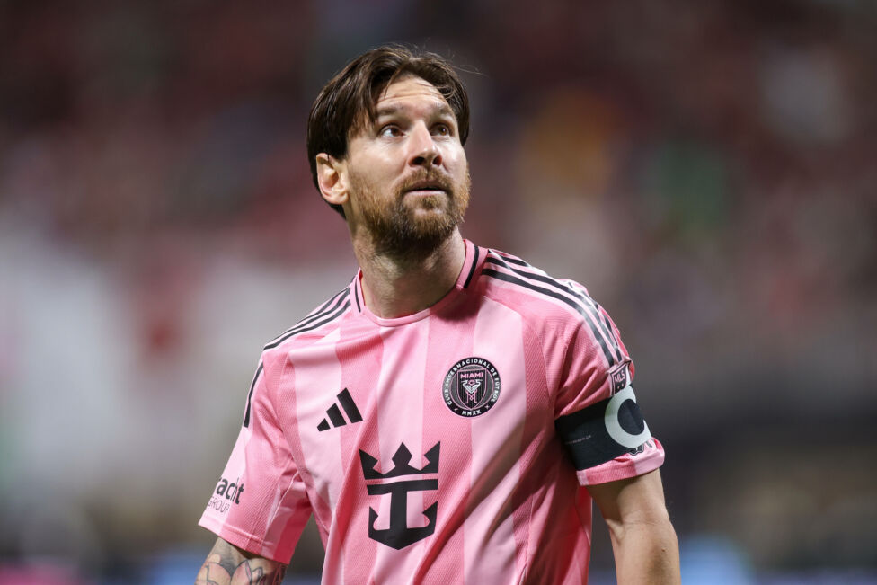 Fußball-Superstar Lionel Messi fehlt Weltmeister Argentinien bei den WM-Qualifikationsspielen in Uruguay und gegen Erzri