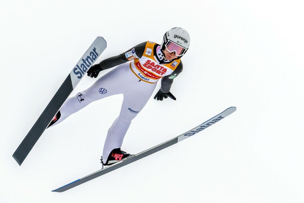 Nika Prevc hat im vorletzten Saisonbewerb der Skispringerinnen ihre Siegesserie fortgesetzt