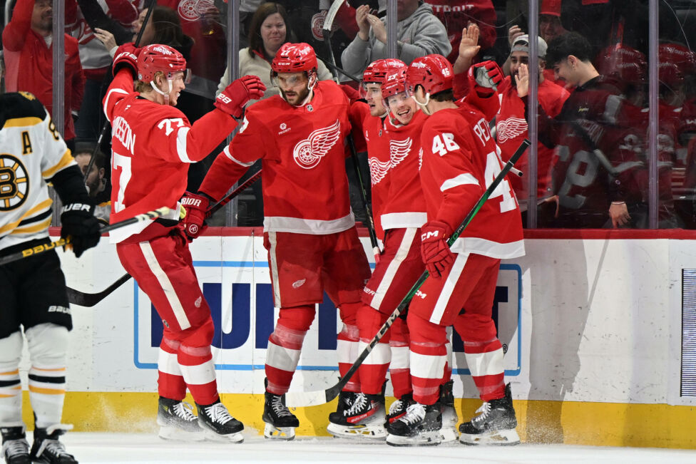 Marco Kasper hat seine Detroit Red Wings am Samstag in der National Hockey League (NHL) mit einem frühen Tor zurück auf 