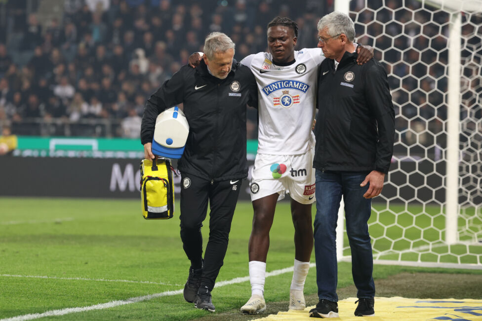 Bittere Nachrichten für Sturm Graz: Stürmer Seedy Jatta, der sich im Bundesligaspiel gegen den SK Rapid (0:2) verletzte,
