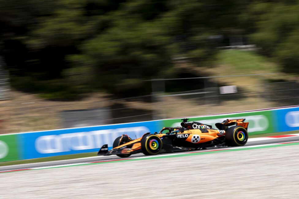 Oscar Piastri hat das dritte freie Training der Formel 1 in Barcelona dominiert und geht als Top-Favorit auf die Pole Po
