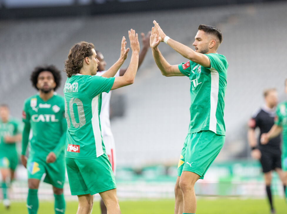 Mit Stefan Skrbo (hier im Bild jubelnd mit Matthäus Taferner) verlässt ein weiterer Spieler die WSG Tirol