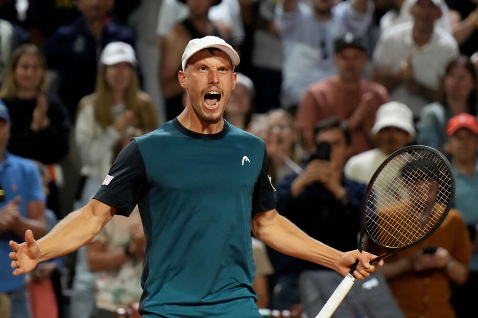 Filip Misolic steht in der Qualifikation zum Tennis-Grand-Slam-Turnier von Wimbledon nach einem Zittersieg in der zweite
