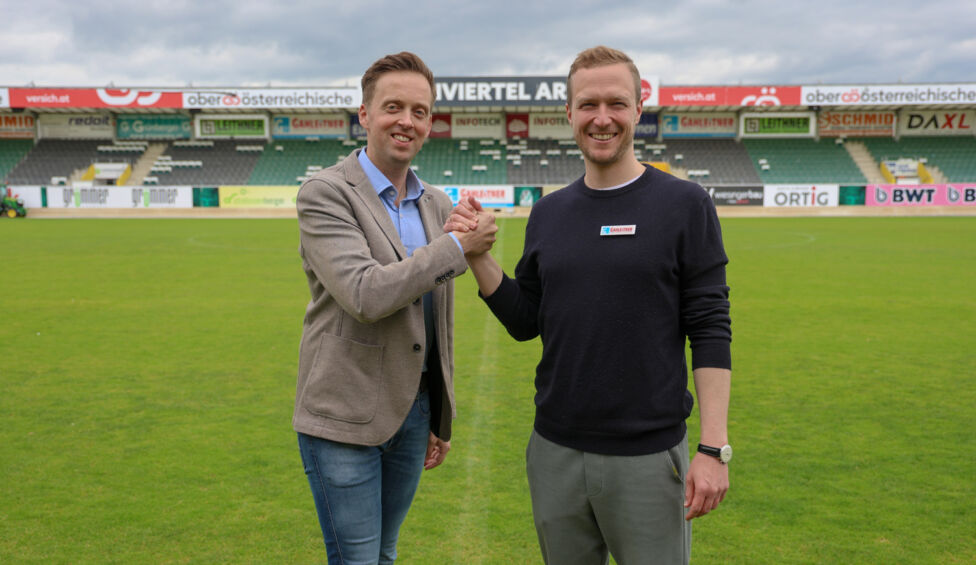 Die SV Ried hat nach dem Aufstieg in die ADMIRAL Bundesliga die Verträge mit Cheftrainer Maximilian Senft und Sport-Gesc