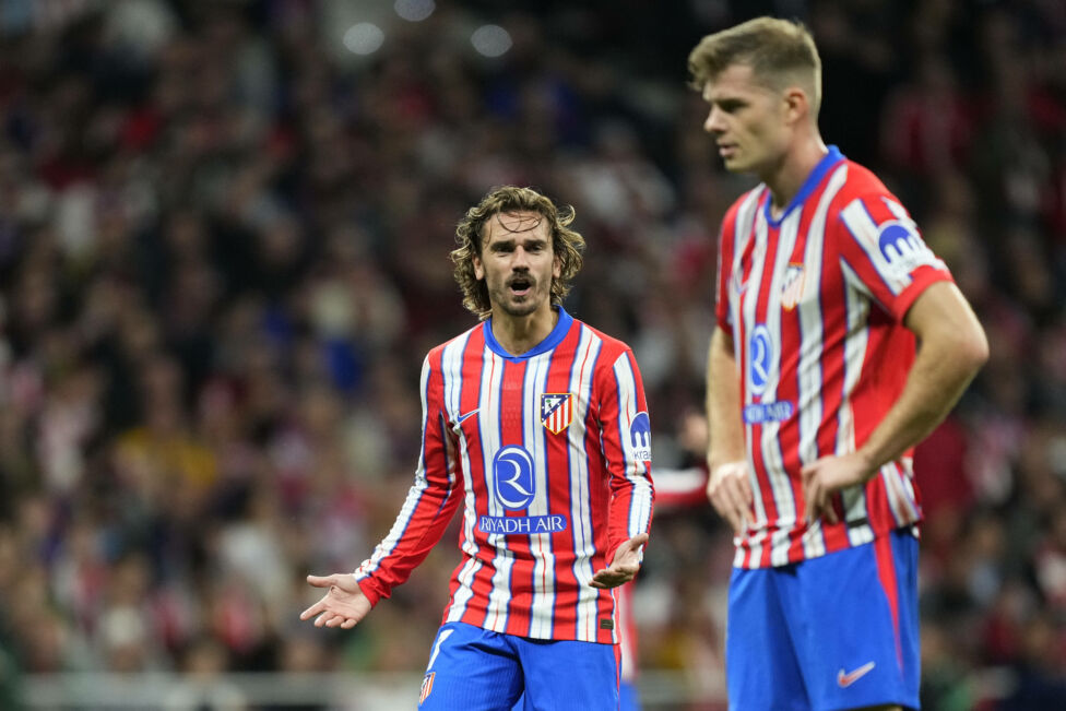 Fußballstar Antoine Griezmann hat seinen Vertrag beim spanischen Topklub Atlético Madrid um ein weiteres Jahr verlängert