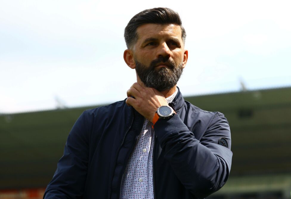 Der neue Trainer Miron Muslic möchte den Fans des abgestürzten FC Schalke 04 ein fast in Vergessenheit geratenes Gefühl 