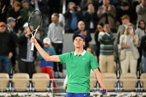 Sieg gegen Djokovic: Sinner folgt Alcaraz ins French-Open-Finale