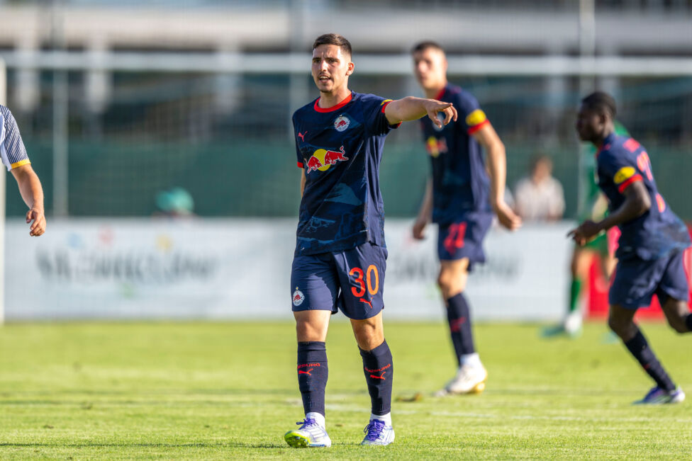 Nach Sky Sport DE Informationen ist Oskar Gloukh von Red Bull Salzburg ein Kandidat beim VfB Stuttgart.