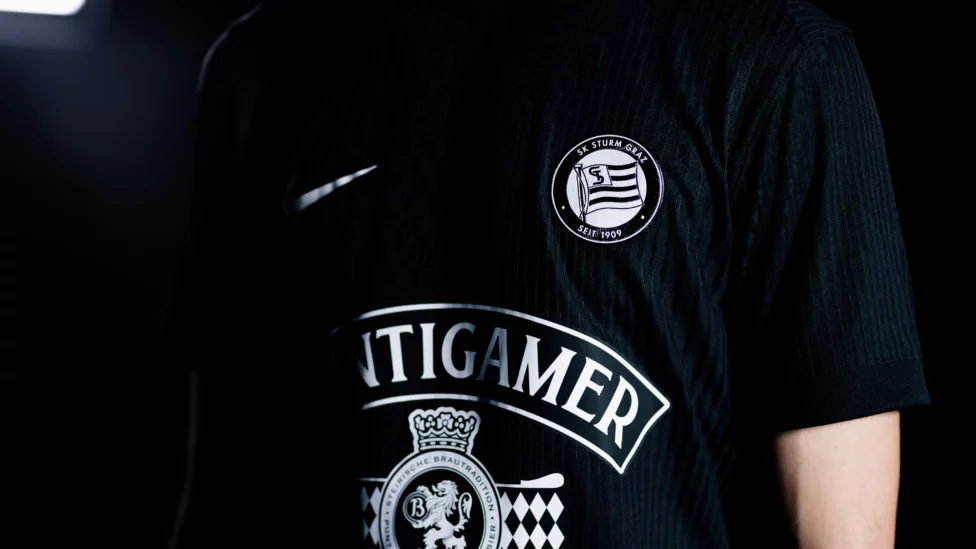 Heimtrikot in Schwarz Quelle: SK Sturm