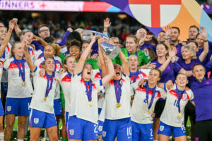 England hat den Titel bei der EM erfolgreich verteidigt. Im Finale gewannen die Lionesses mit 3:1 im Elfmeterschießen ge