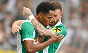 Der SK Rapid hat den stimmungsvollen Bundesliga-Schlager bei Meister Sturm Graz mit 2:1 (0:0) gewonnen