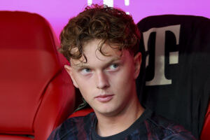 Er kam im Alter von zwölf Jahren zum FC Bayern, avancierte vier Jahre später zum jüngsten Bundesliga-Spieler des deutsch