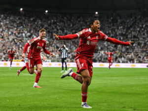 Nach Matchwinner: Liverpool feiert "Wonderboy" Ngumoha