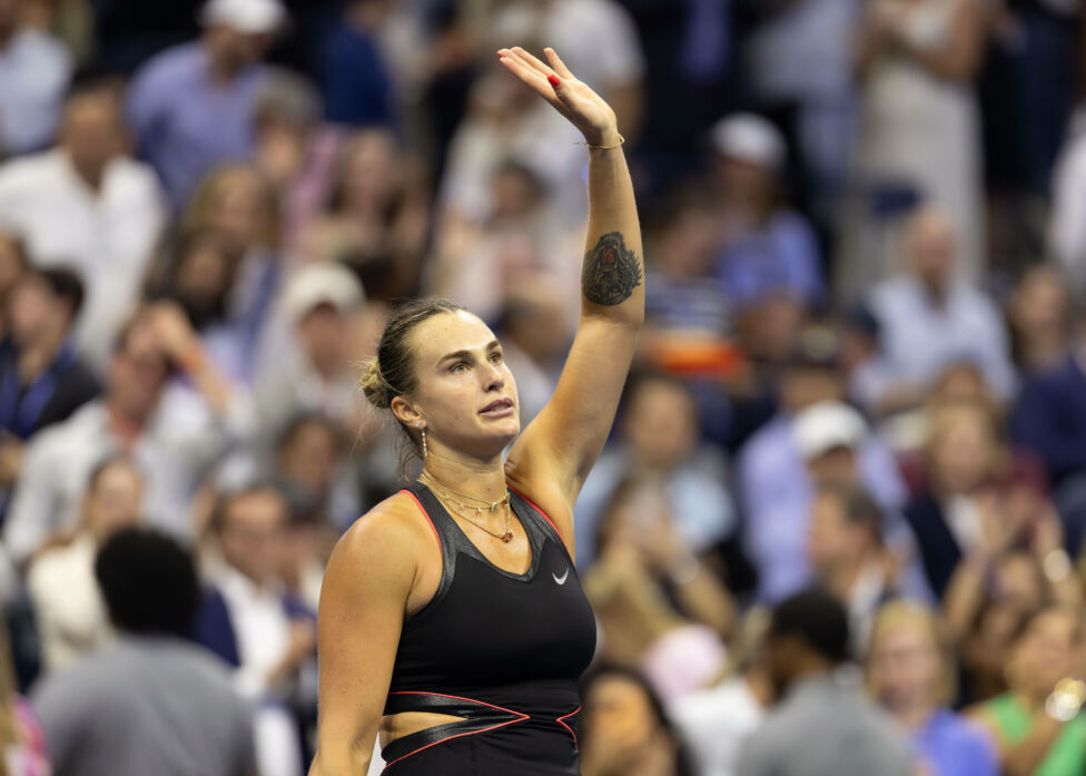 Topfavoritin Aryna Sabalenka hat zum dritten Mal nacheinander das Endspiel der US Open erreicht und darf auf die Titelve