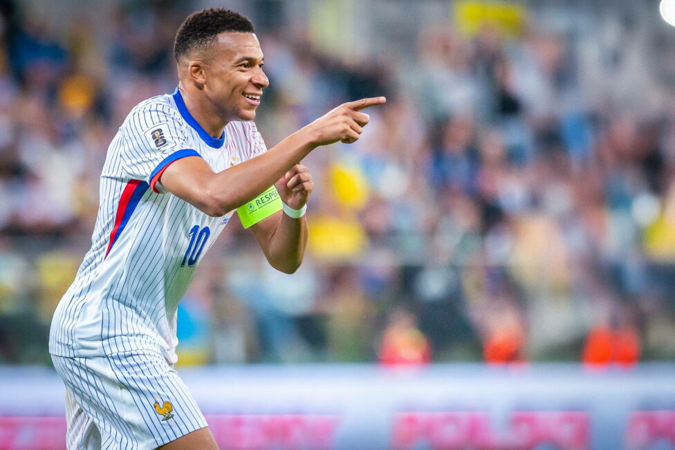 Der französische Ausnahmestürmer Kylian Mbappé hatte in jungen Jahren Kontakt zum FC Bayern und anderen Klubs aus der de