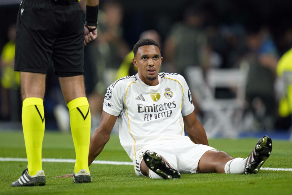 Der verletzte Trent Alexander-Arnold am Boden