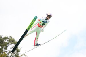 Nach Rang zwei und drei am Vortag haben Österreichs Skispringer am Sonntag beim Sommer-Grand-Prix-Bewerb in Hinzenbach e