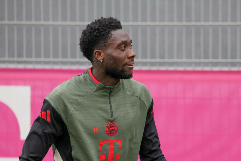 Bayern-Verteidiger Alphonso Davies sieht sich nach seinem Kreuzbandriss auf dem besten Weg zurück auf den Platz