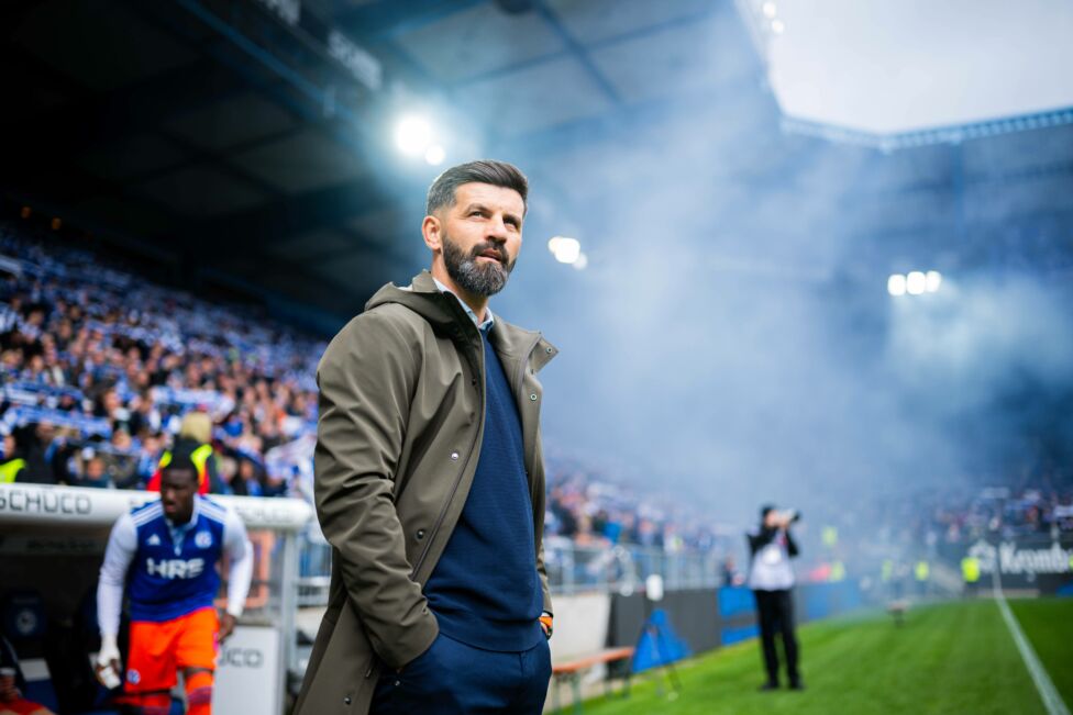 Schalke-Trainer Miron Muslic an der Seitenlinie