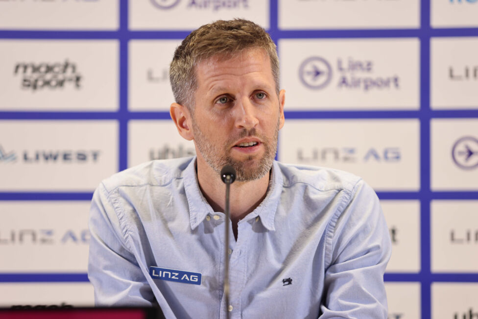 Blau-Weiß Linz hat auf den anhaltenden Negativlauf reagiert und Cheftrainer Mitja Mörec von seinen Aufgaben entbunden. A
