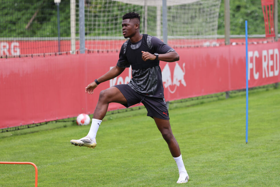 Salzburg-Stürmer Karim Konate ist für das Auswärtsspiel in der Europa League beim FC Bologna in den Kader der Bullen zur