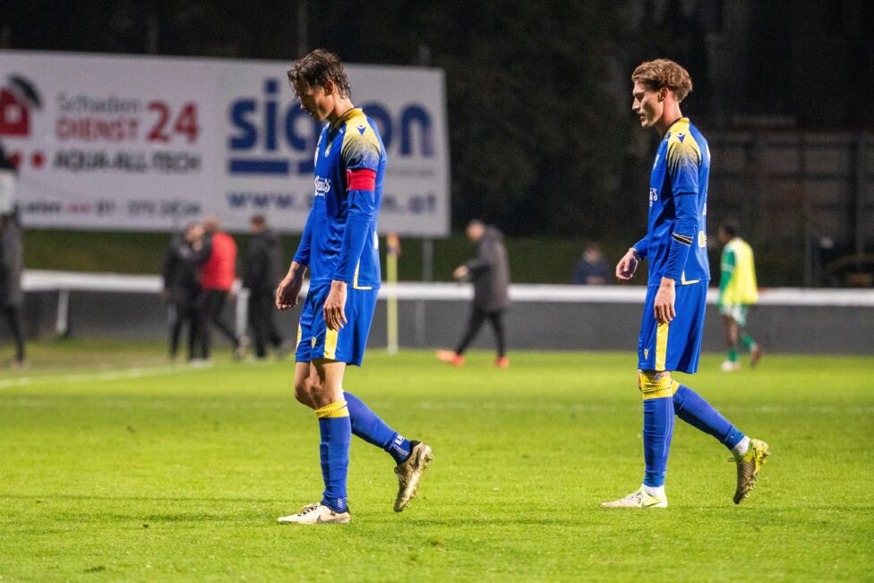 Nachdem am Sonntagabend bereits acht Spieler des SV Stripfing aus ihren Verträgen ausgetreten sind, folgt nun auch der R