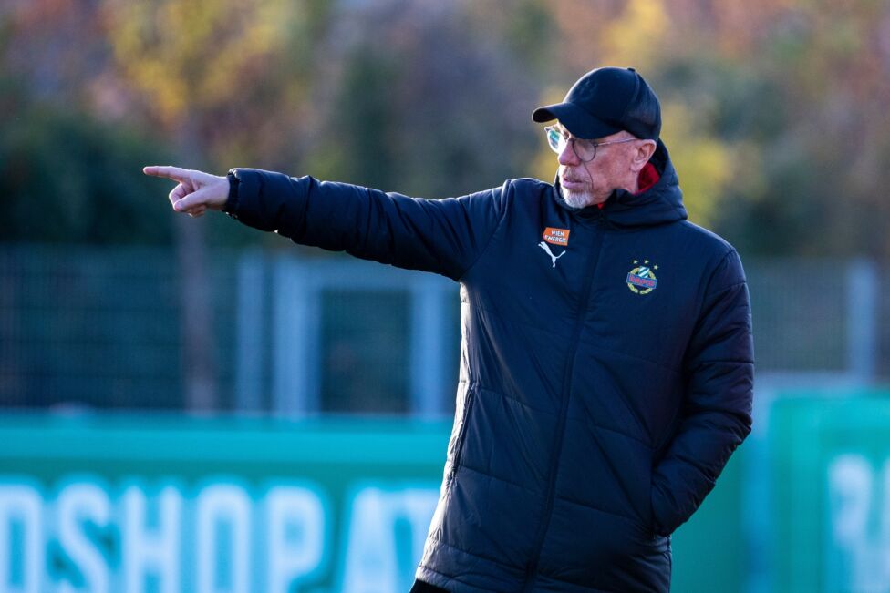 Mit diesen Aufstellungen starten die Mannschaften in die heutigen Sonntagsspiele der 13. Runde der ADMIRAL Bundesliga