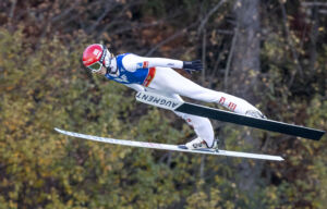 Lisa Eder ist beim Weltcup-Auftakt der Skispringerinnen im ersten Einzelbewerb von Lillehammer auf dem Podest gelandet