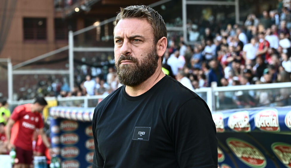 Der FC Genoa hat Daniele de Rossi am Donnerstag als neuen Cheftrainer präsentiert
