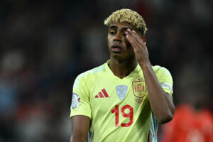 Lamine Yamal steht der spanischen Nationalmannschaft für die anstehenden WM-Qualifikationsspiele wegen gesundheitlicher 