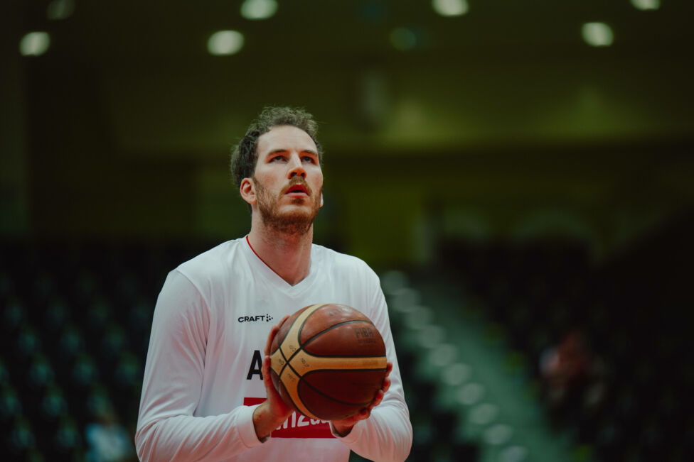 Jakob Pöltl plagen zu Beginn der NBA-Saison 2025/26 Verletzungen, die für ein gesamtes Spieljahr reichen würden