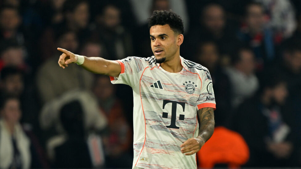 Der FC Bayern hat mit einer wilden ersten Halbzeit den Sieg im Topspiel gegen Paris Saint-Germain eingefahren