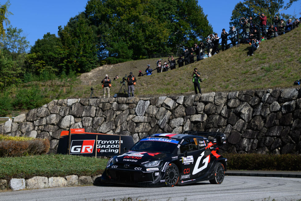 In der Rallye-WM haben beim Finale Ende des Monats in Saudi-Arabien drei Toyota-Piloten Titelchancen