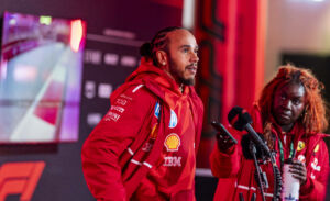 Formel-1-Rekordweltmeister Lewis Hamilton hat seine erste Saison bei Ferrari als die "herausforderndste" seiner Karriere