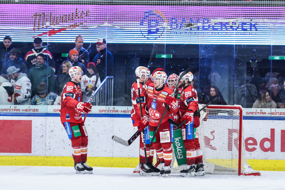 KAC mit Sieg im Schlager gegen Salzburg an ICE-Spitze