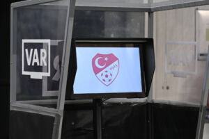 Im Zusammenhang mit dem Wettskandal im türkischen Fußball ist es erneut zu Festnahmen gekommen