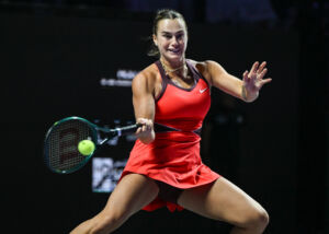 Die Weltranglisten-Erste Aryna Sabalenka (Bild) fordert den Australier Nick Kyrgios zum "Battle of the Sexes"