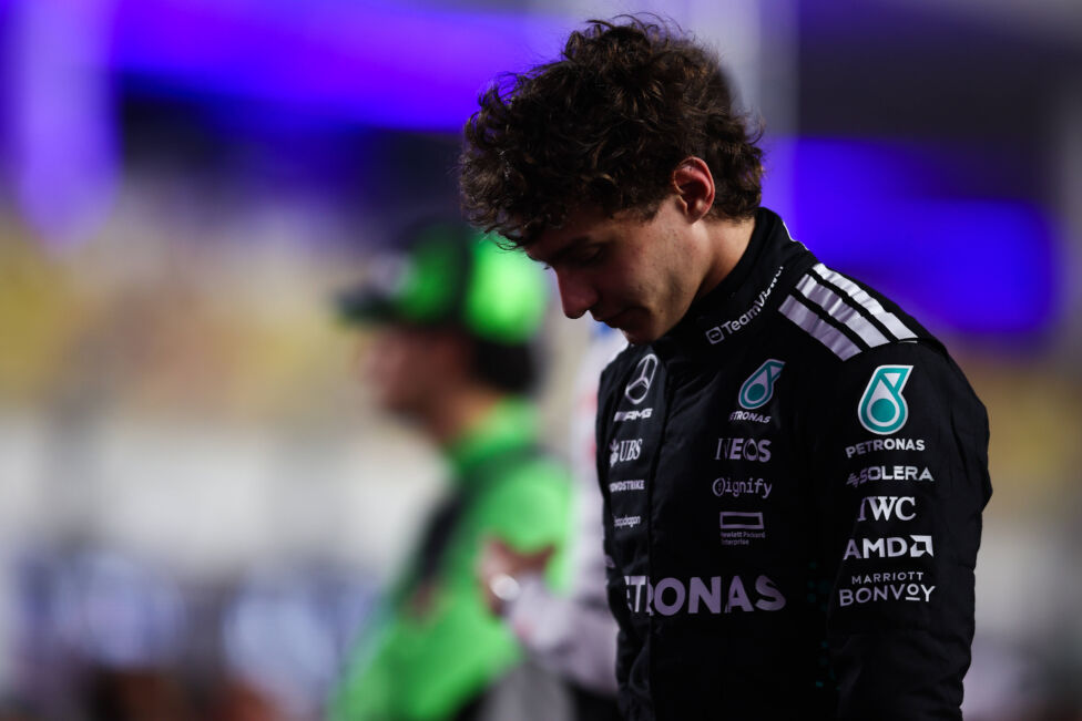 Eine Szene um Mercedes-Pilot Kimi Antonelli in der vorletzten Runde sorgt vor allem auf Seiten von Red Bull für reichlic