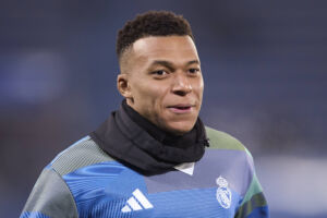 Der französische Meister Paris Saint-Germain muss Stürmerstar Kylian Mbappé rund 60 Millionen Euro zahlen.