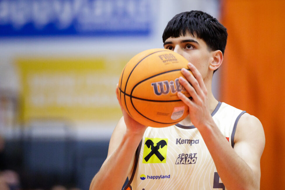 Die Klosterneuburg Dukes haben mit einem Heimsieg über Schlusslicht Fürstenfeld ihr Ticket für die Playoffs der Basketba