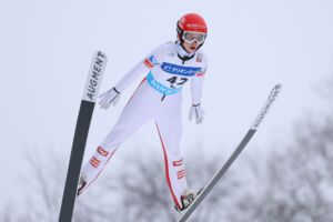 Drei Tage nach ihrem ersten Weltcupsieg hat Skispringerin Lisa Eder einen Podestplatz in Sapporo klar verpasst