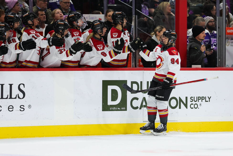 Anna Meixner (Bild) hat ihre Punkteflaute in der nordamerikanischen Eishockey-Profiliga PWHL beendet