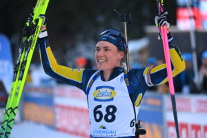 Die Schwedin Hanna Öberg hat im letzten Biathlon-Sprint vor Olympia ihren zweiten Saisonsieg fixiert